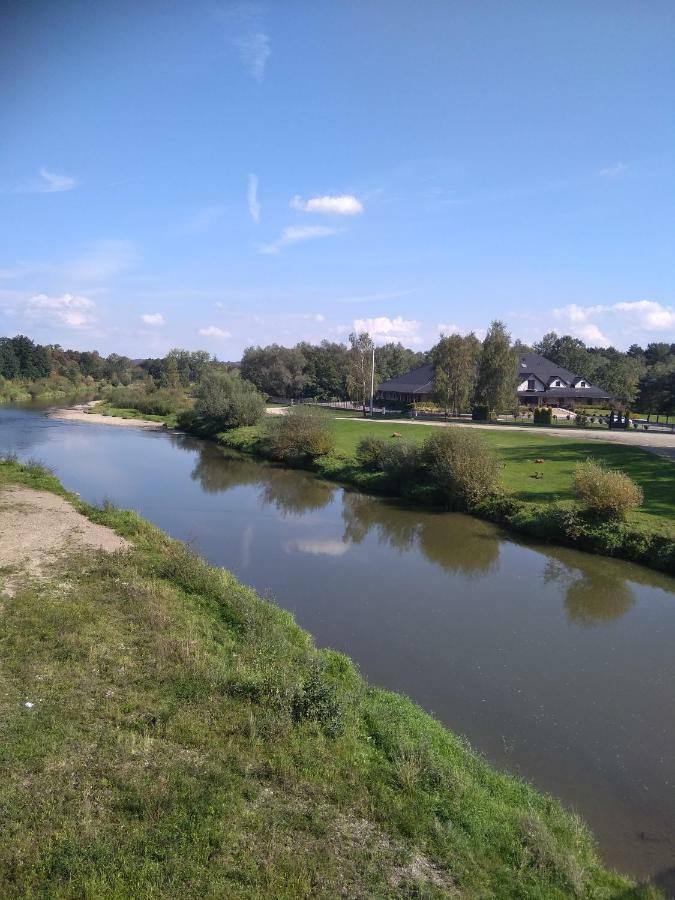 Gdow Riverside Apartments And Tours エクステリア 写真
